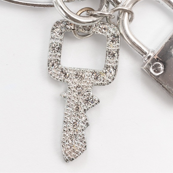 Silver tone link necklace toggle front closure & lock & key with clear stones - Picture 6 of 12